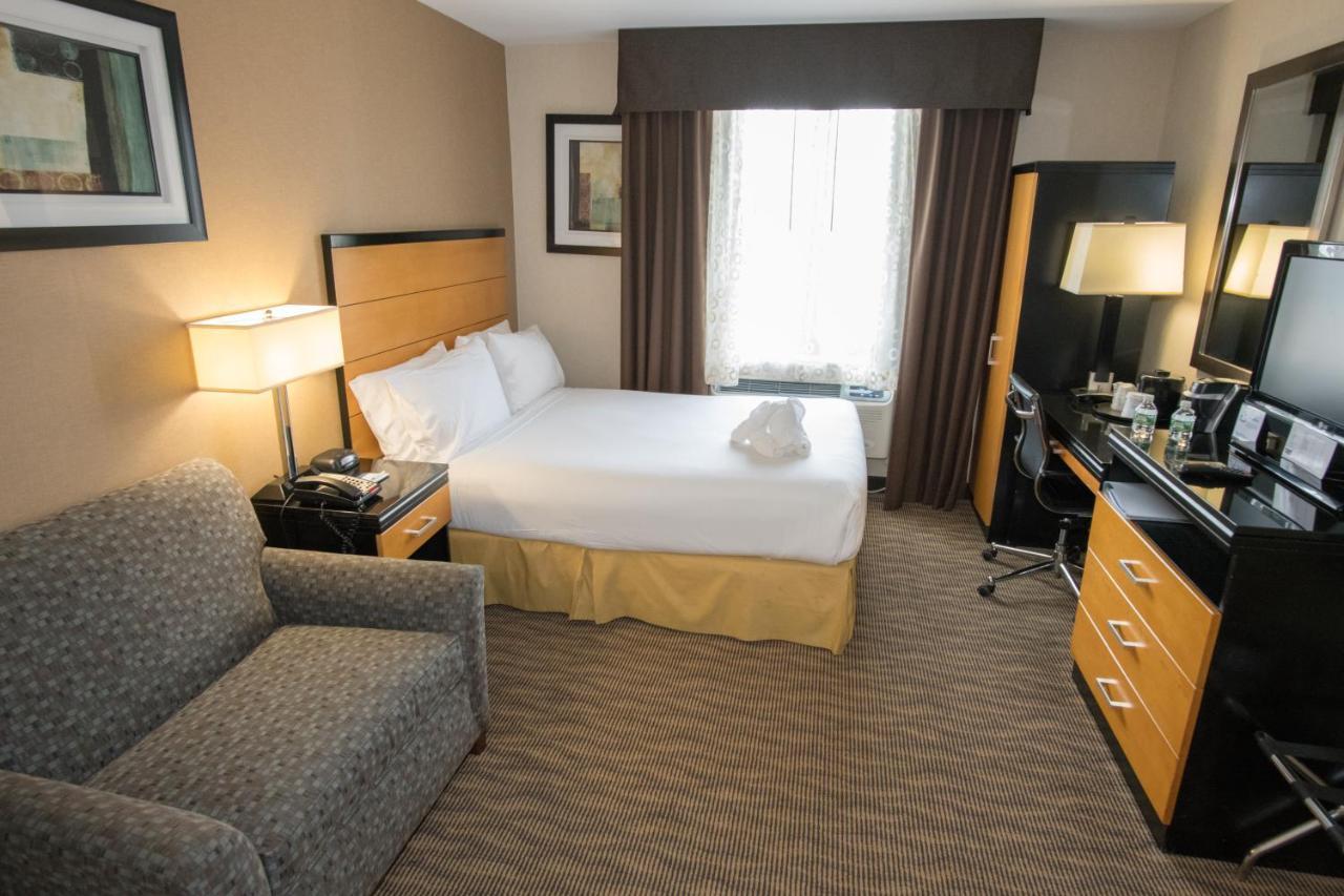 Holiday Inn Express Kennedy Airport, An Ihg Hotel New York Ngoại thất bức ảnh