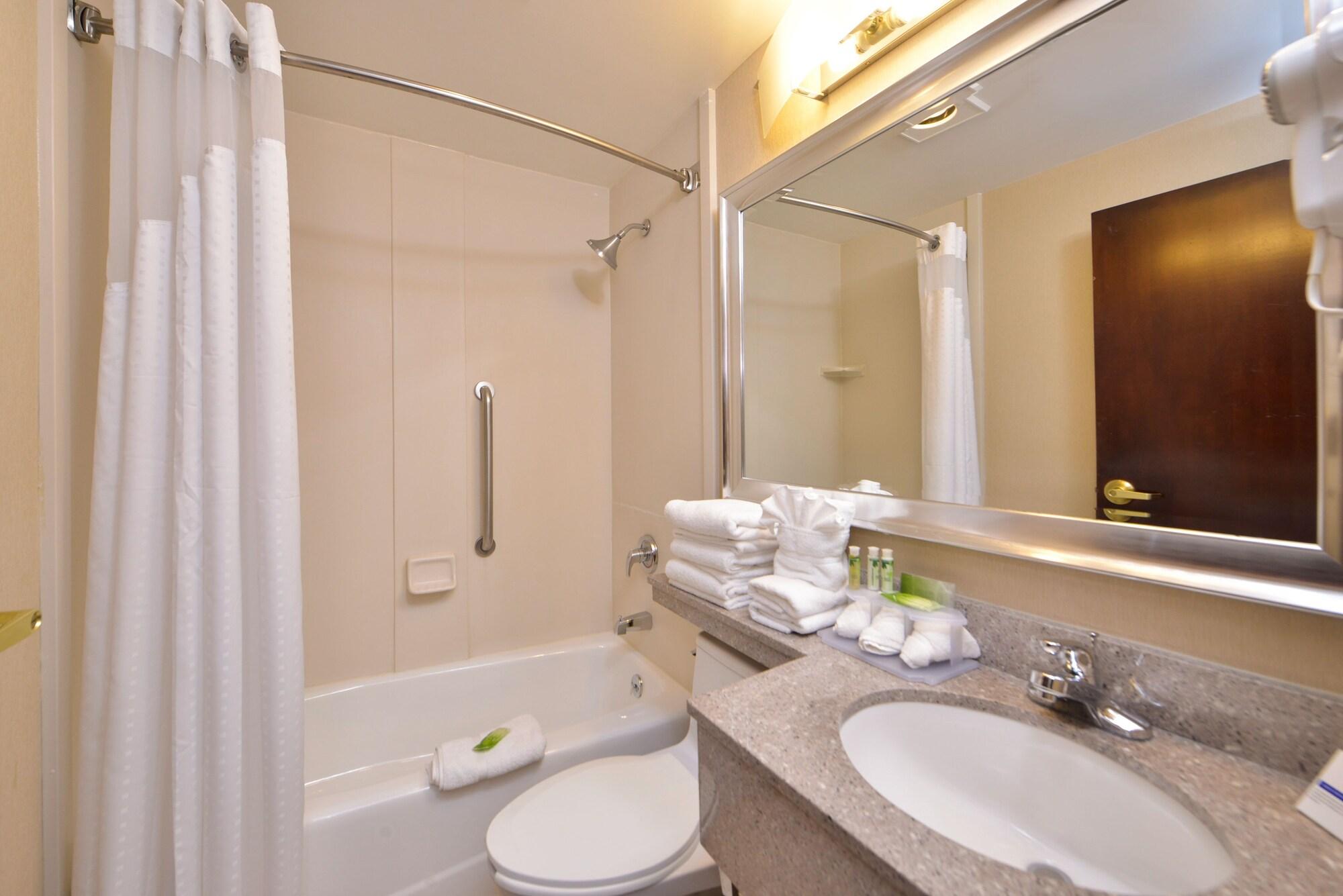 Holiday Inn Express Kennedy Airport, An Ihg Hotel New York Ngoại thất bức ảnh
