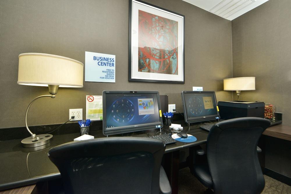 Holiday Inn Express Kennedy Airport, An Ihg Hotel New York Ngoại thất bức ảnh