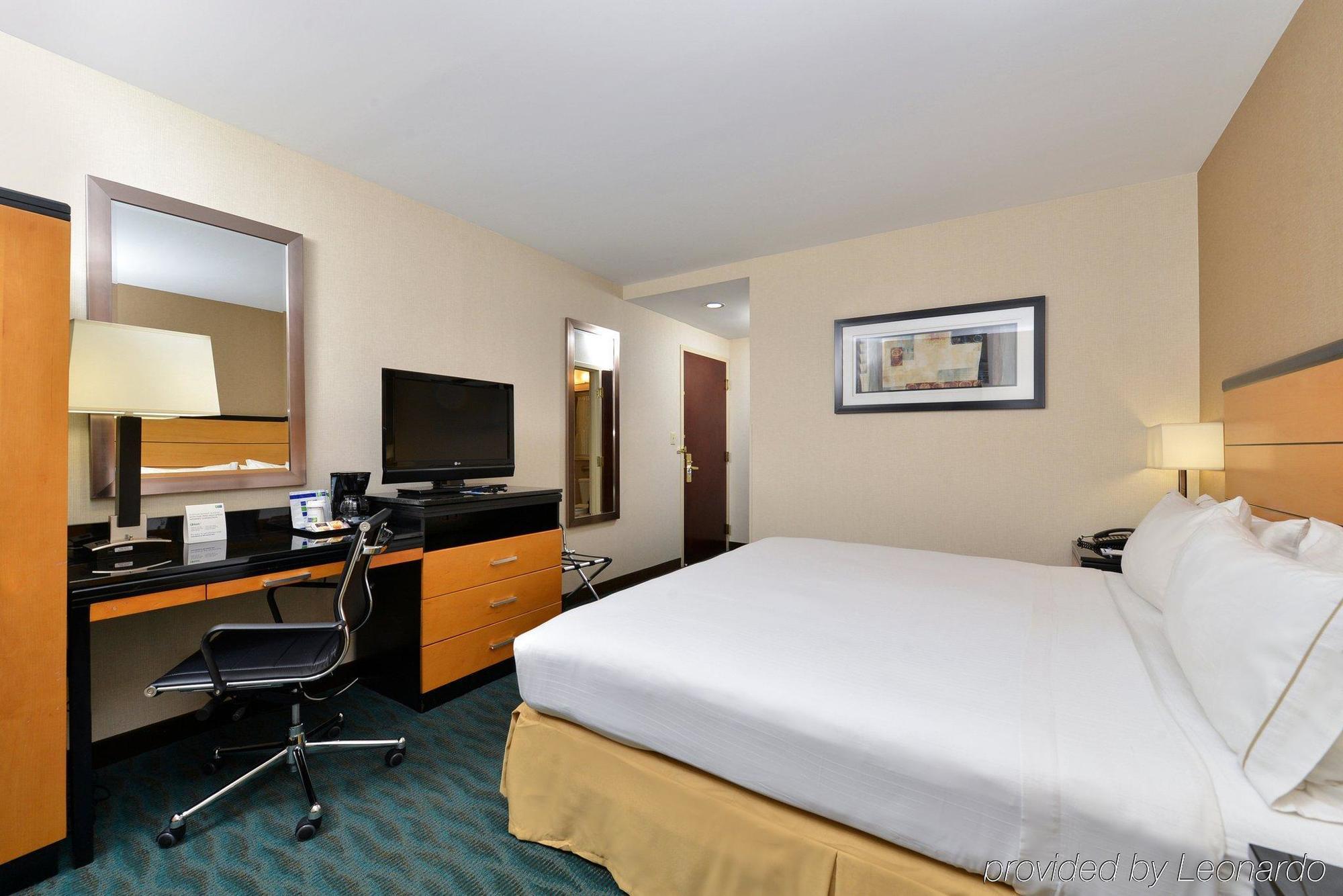 Holiday Inn Express Kennedy Airport, An Ihg Hotel New York Ngoại thất bức ảnh